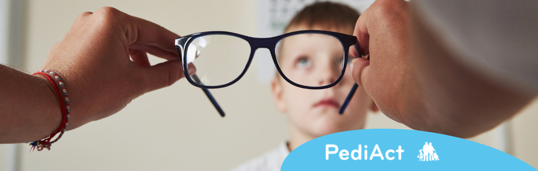 Mon enfant refuse de porter ses lunettes : que faire ?